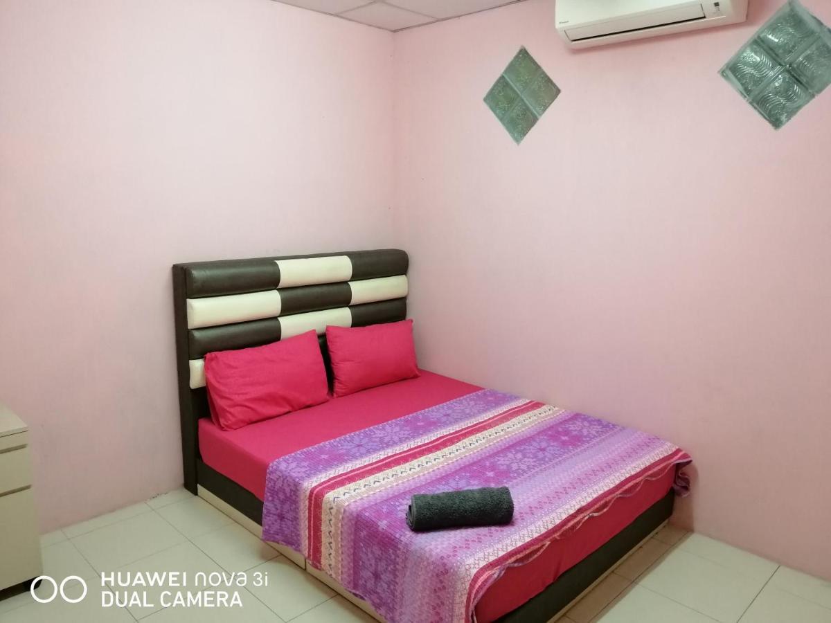 Layla Inn Batu Pahat Dış mekan fotoğraf